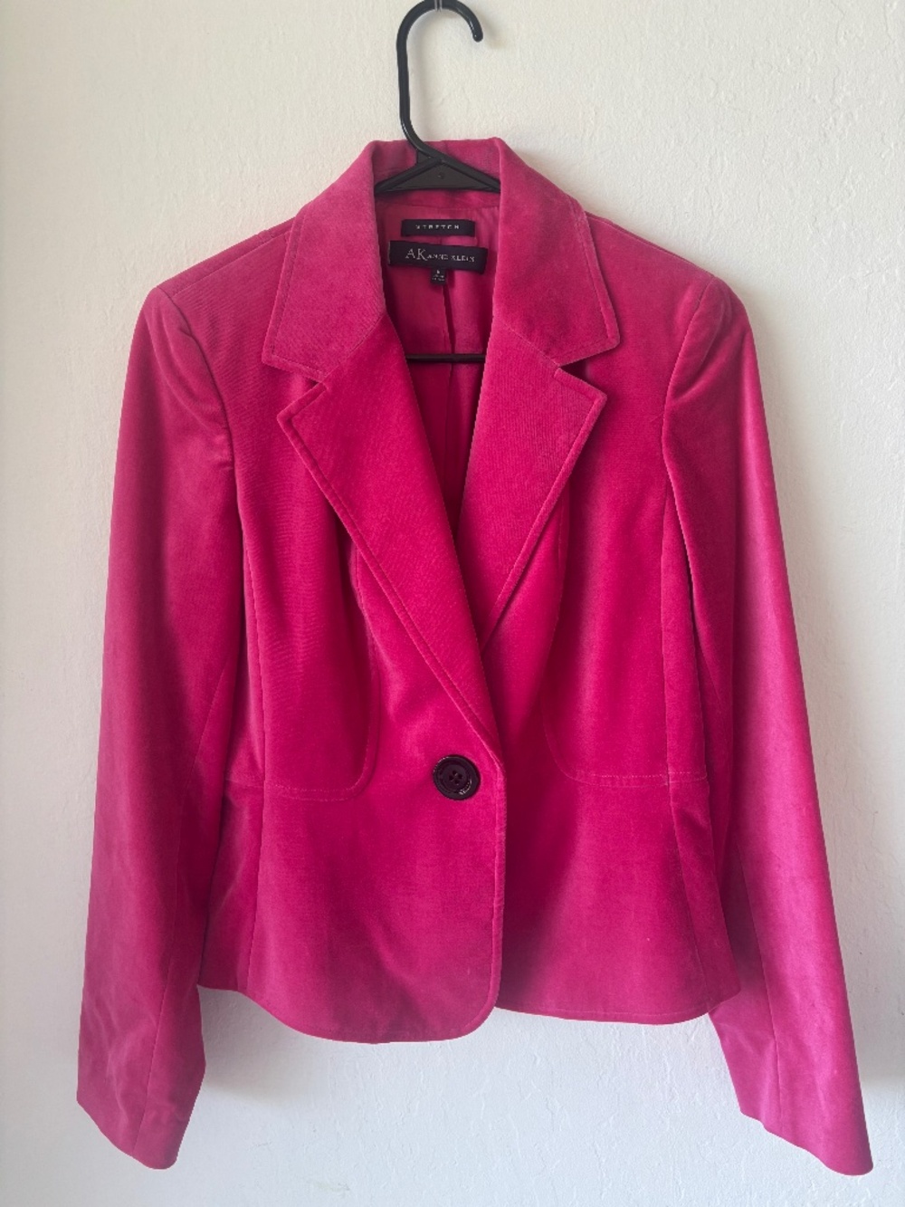 Anne Klein Pink velvet blazer, size 6